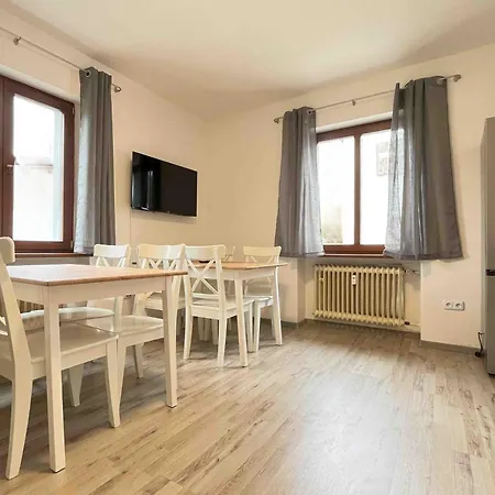 Apartament Sad113 - Geraeumige Monteurwohnung Schwandorf
